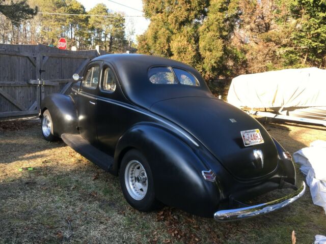 Ford Deluxe 1940 image number 20