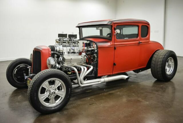 Ford 5-window Coupe 1931 image number 2