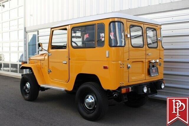 Toyota Land Cruiser 1973 image number 15