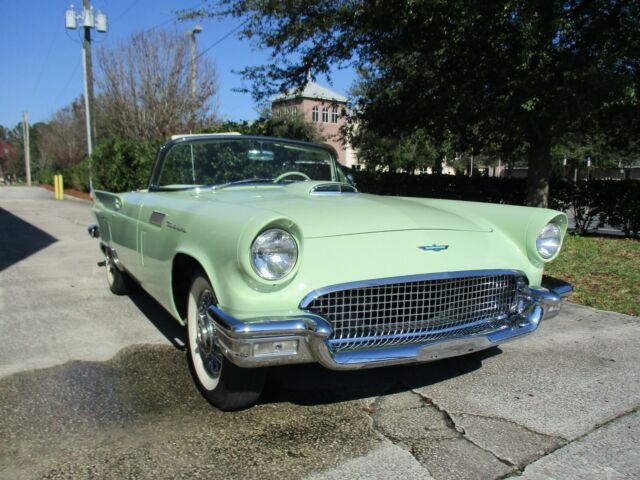 Ford Thunderbird 1957 image number 29