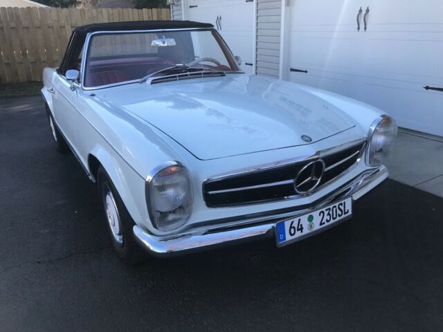 Mercedes-Benz SL-Class 1964 image number 0