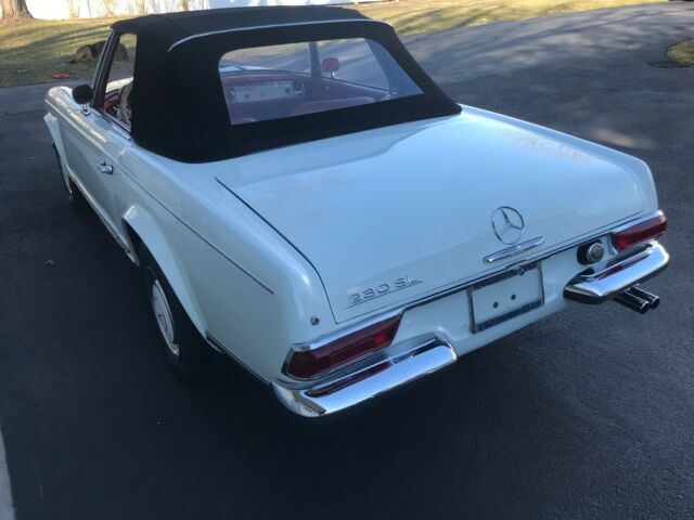 Mercedes-Benz SL-Class 1964 image number 27