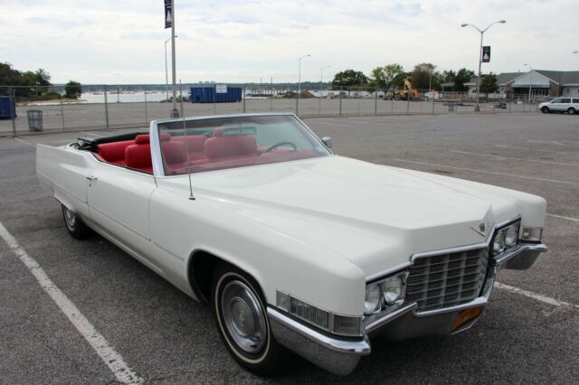 Cadillac DeVille 1969 image number 10