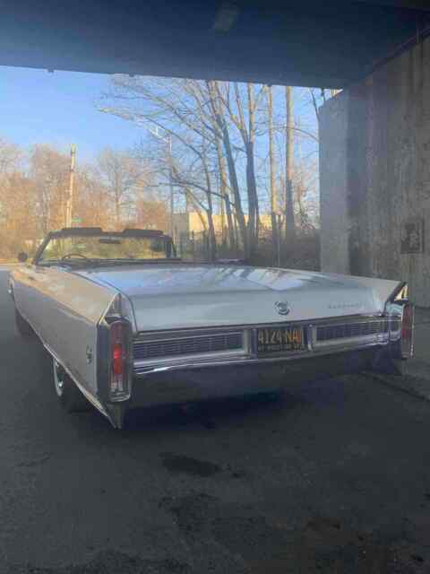 Cadillac Eldorado Convertible 1965 image number 25