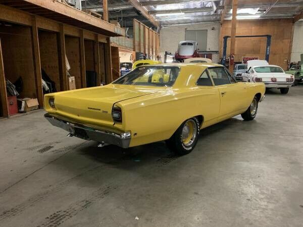 Plymouth Roadrunner 1968 image number 2