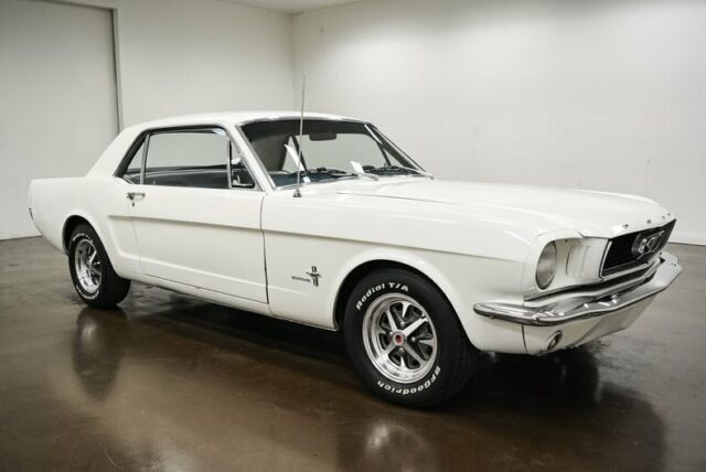 Ford Mustang 1965 image number 0