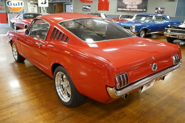 Ford Mustang 1965 image number 15