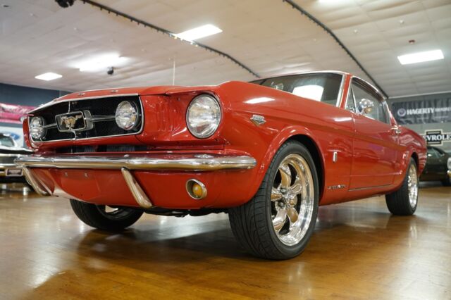 Ford Mustang 1965 image number 8