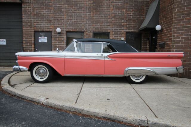 Ford Galaxie 1959 image number 1