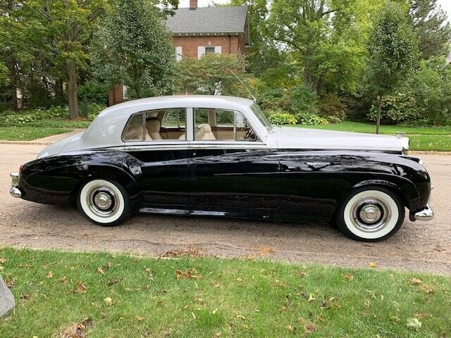 Bentley S1 Standard Steel Saloon 1956 image number 24