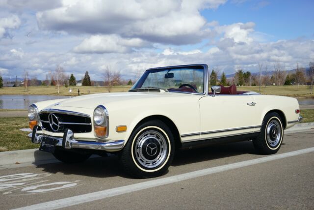 Mercedes-Benz SL-Class 1970 image number 0