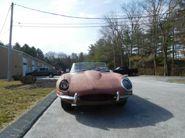 Jaguar E-Type 1961 image number 5