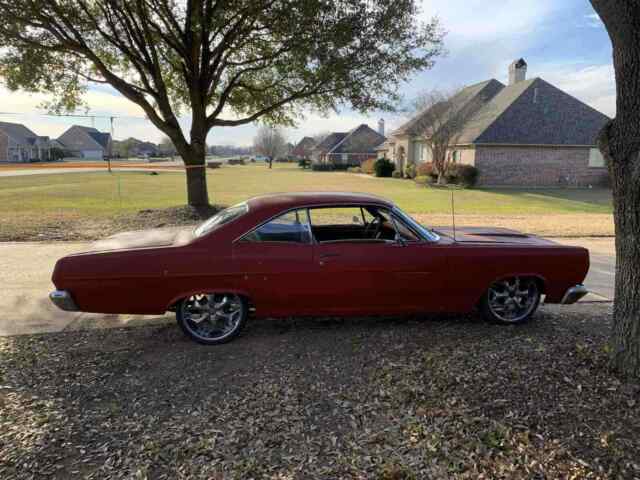 Mercury Comet Coupe 1967 image number 2