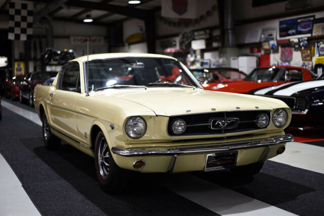 Ford Mustang 1966 image number 27