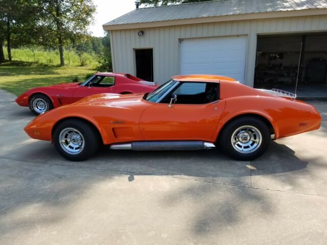 Chevrolet Corvette 1975 image number 0