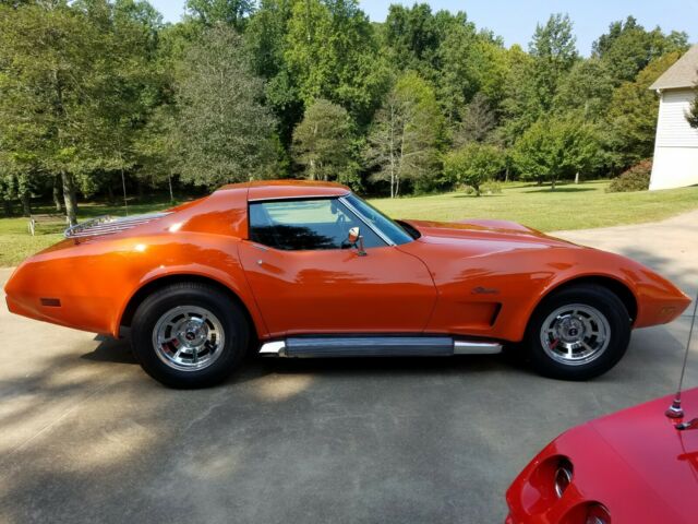 Chevrolet Corvette 1975 image number 1