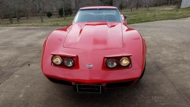 Chevrolet Corvette 1975 image number 16