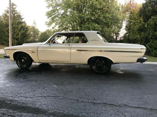 Plymouth Belvedere 1963 image number 2