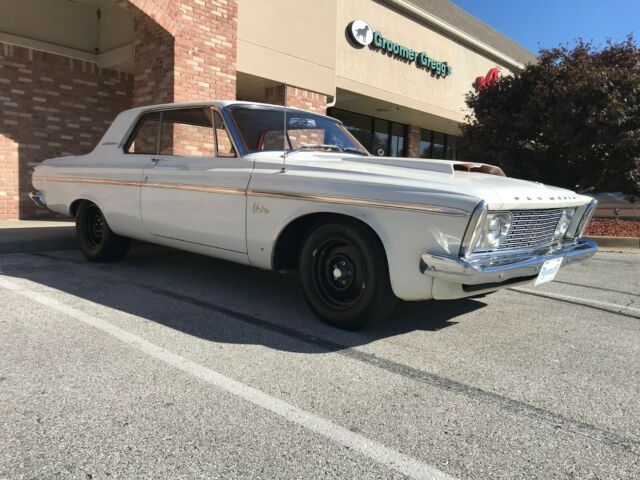 Plymouth Belvedere 1963 image number 26