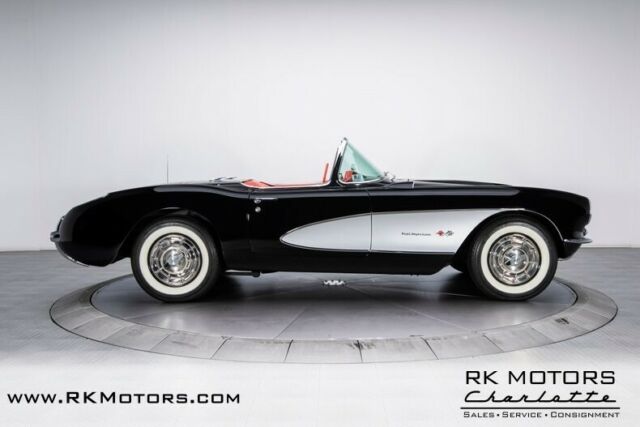 Chevrolet Corvette 1957 image number 12