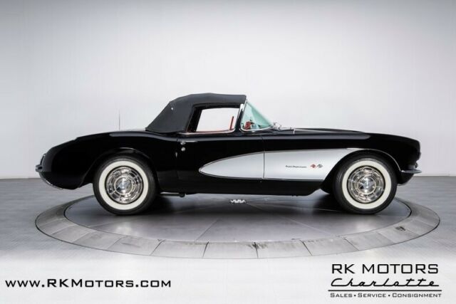 Chevrolet Corvette 1957 image number 13