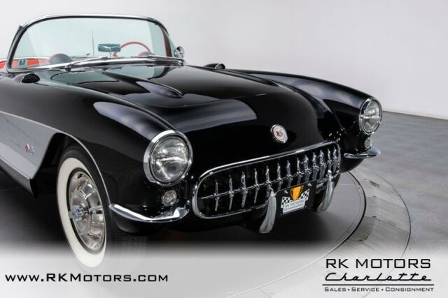 Chevrolet Corvette 1957 image number 20