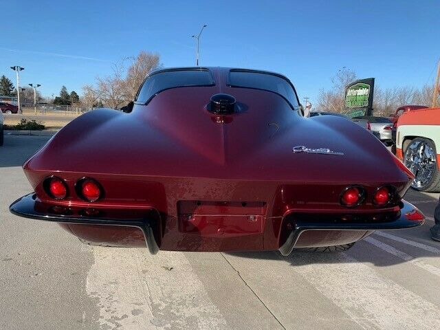 Chevrolet Corvette 1963 image number 32