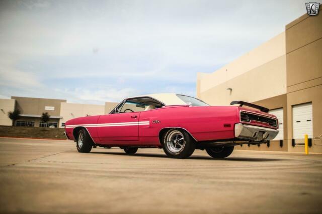 Plymouth GTX 1970 image number 12