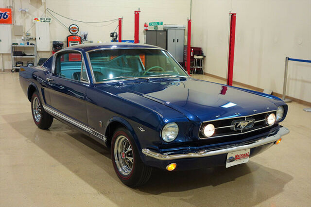 Ford Mustang 1965 image number 24