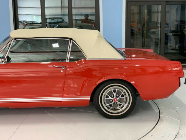 Ford Mustang 1965 image number 18