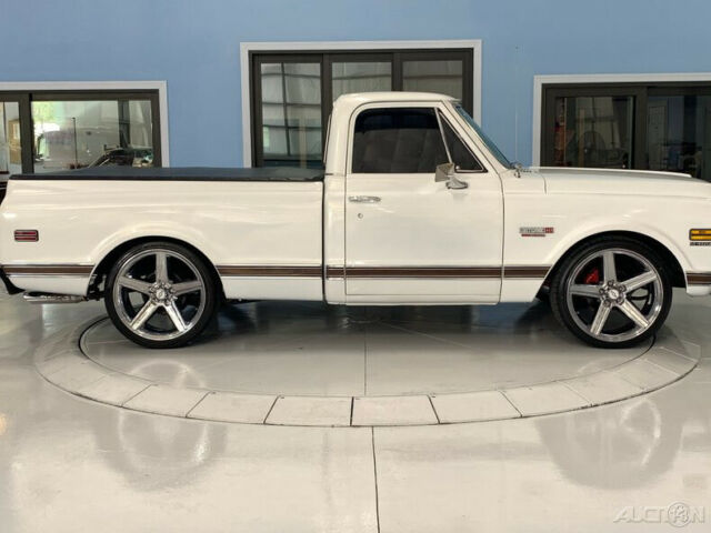 Chevrolet Super Cheyenne C10 1972 image number 5