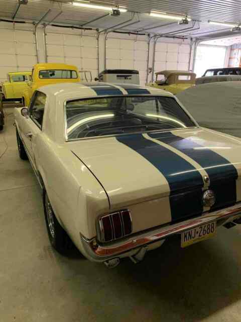 Ford Mustang 1966 image number 12