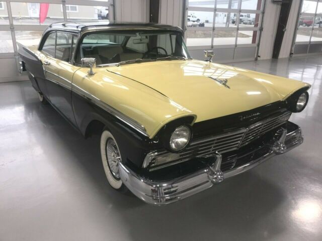 Ford Fairlane 1957 image number 0