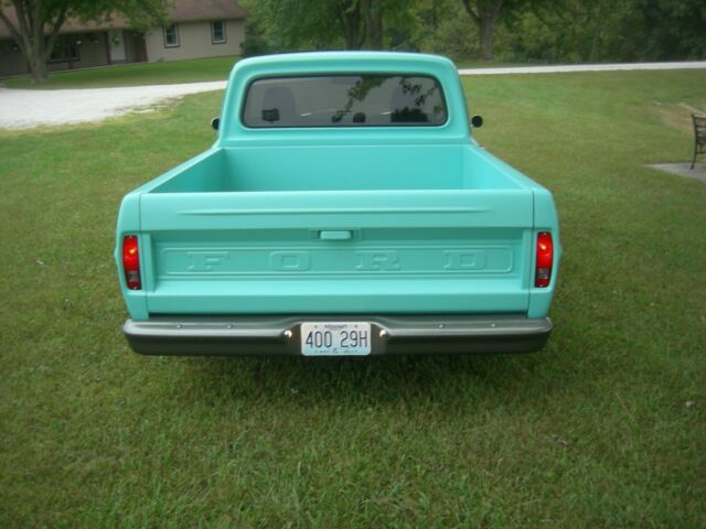 Ford F-100 1969 image number 2