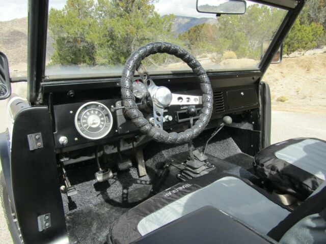 Ford Bronco 1973 image number 23