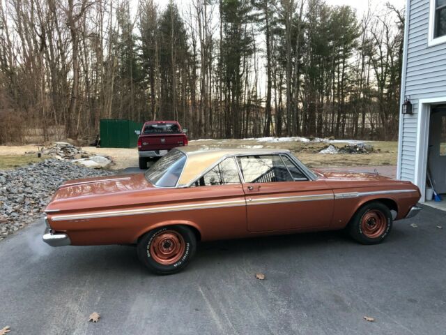 Plymouth Fury 1964 image number 4