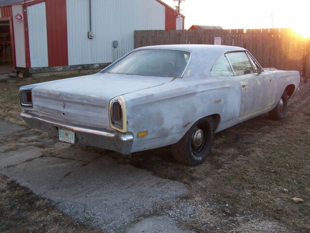 Plymouth Road Runner 1969 image number 11