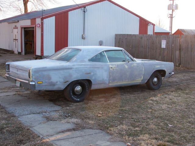 Plymouth Road Runner 1969 image number 2