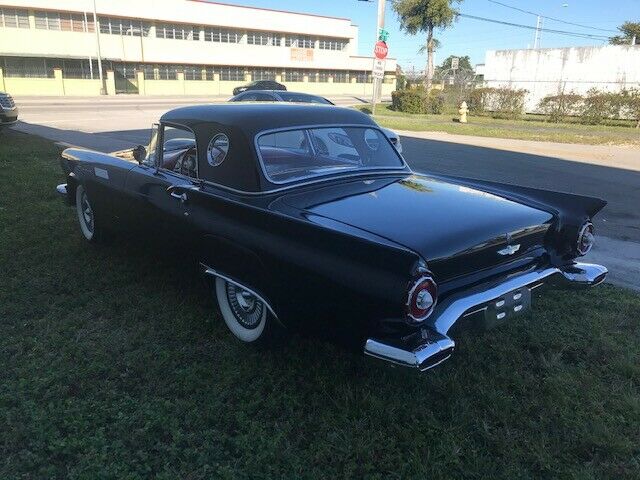 Ford Thunderbird 1957 image number 4