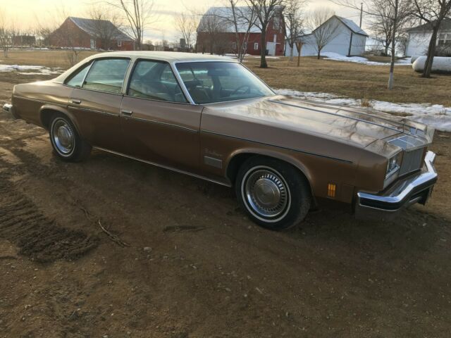 Oldsmobile Cutlass 1976 image number 17