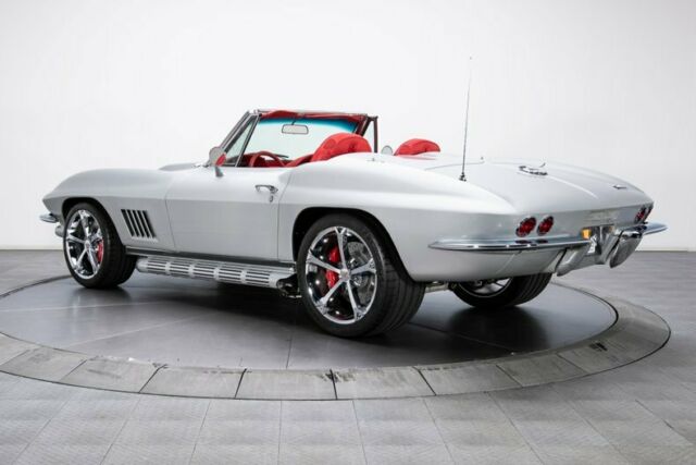 Chevrolet Corvette 1967 image number 11