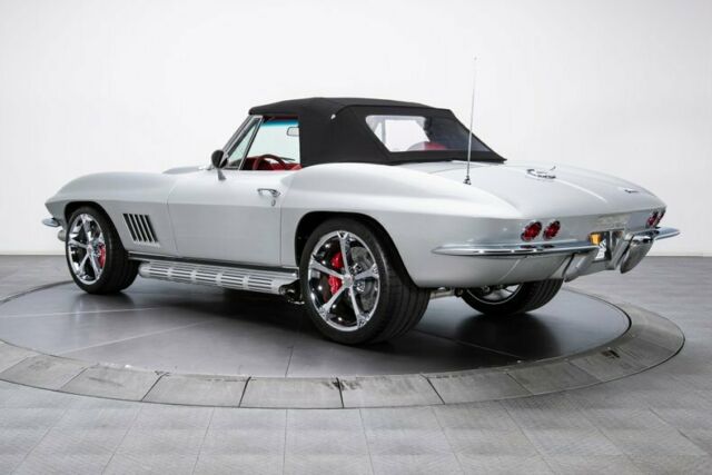 Chevrolet Corvette 1967 image number 12