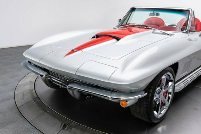 Chevrolet Corvette 1967 image number 17