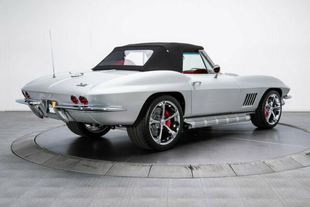 Chevrolet Corvette 1967 image number 32