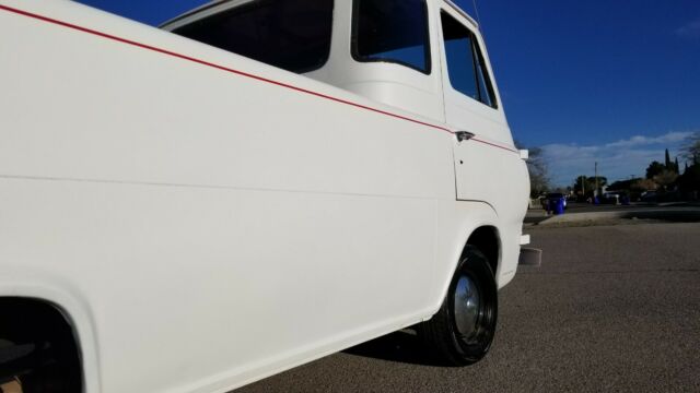 Ford E-Series Van 1962 image number 24