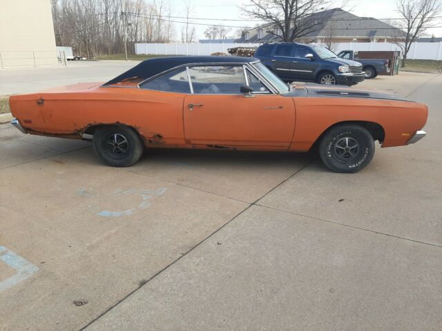 Plymouth Road Runner 1969 image number 16