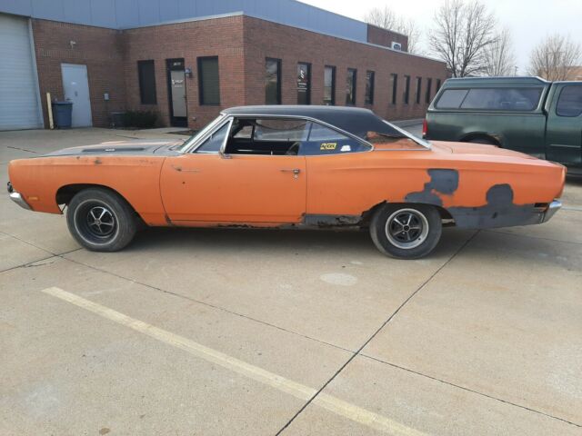 Plymouth Road Runner 1969 image number 20