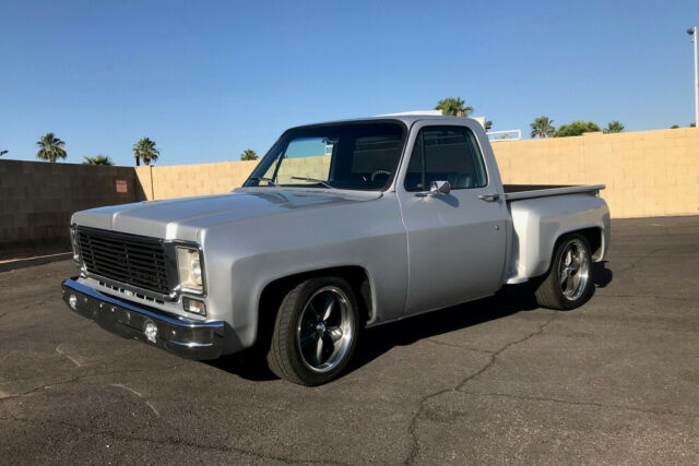 Chevrolet C-10 1975 image number 0