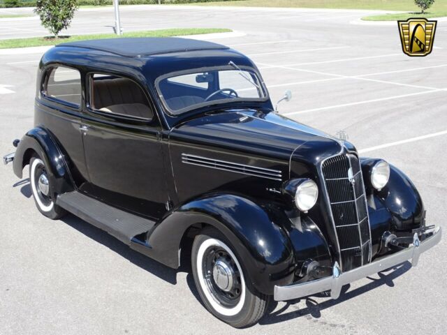 Plymouth Sedan 1935 image number 23