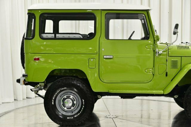 Toyota FJ Cruiser 1976 image number 11